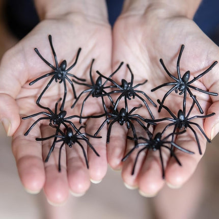 Halloween Spider Web Decoration, 200 Square Feet & Plastic Spiders, Halloween Party Supplies, Spider Webs (Small, 200 Sq Feet) (8 Fake Spiders Included)