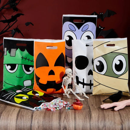 72 Pcs Halloween Treat Bags with Handles, Goodie Bags for Kids, Exchange Classroom Gift Bags for Halloween Party Favors Decorations Supplies